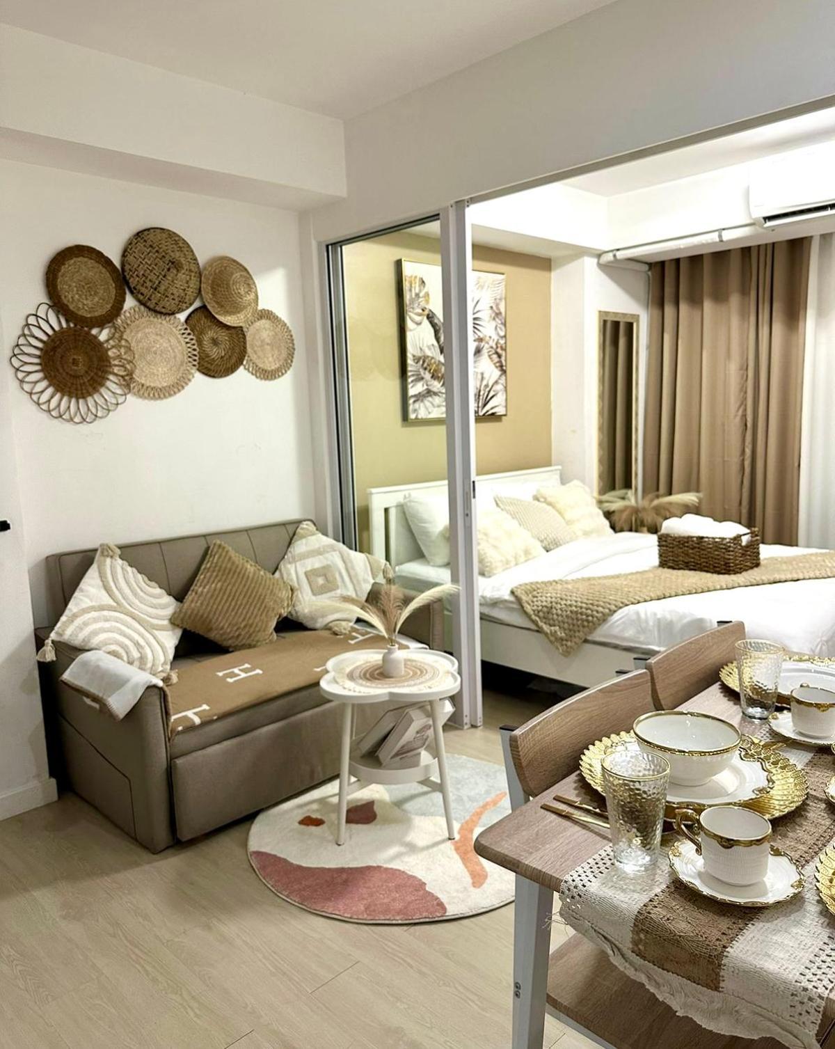 Azure Beach Club Taguig Exteriör bild
